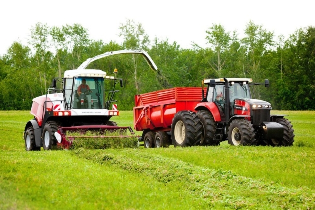 俄罗斯最大农业机械制造商Rostselmash公司 –